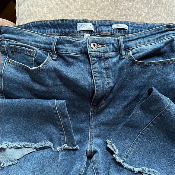 Sofia by Sofia Vergara Blue Jeans - Picture 1 of 2